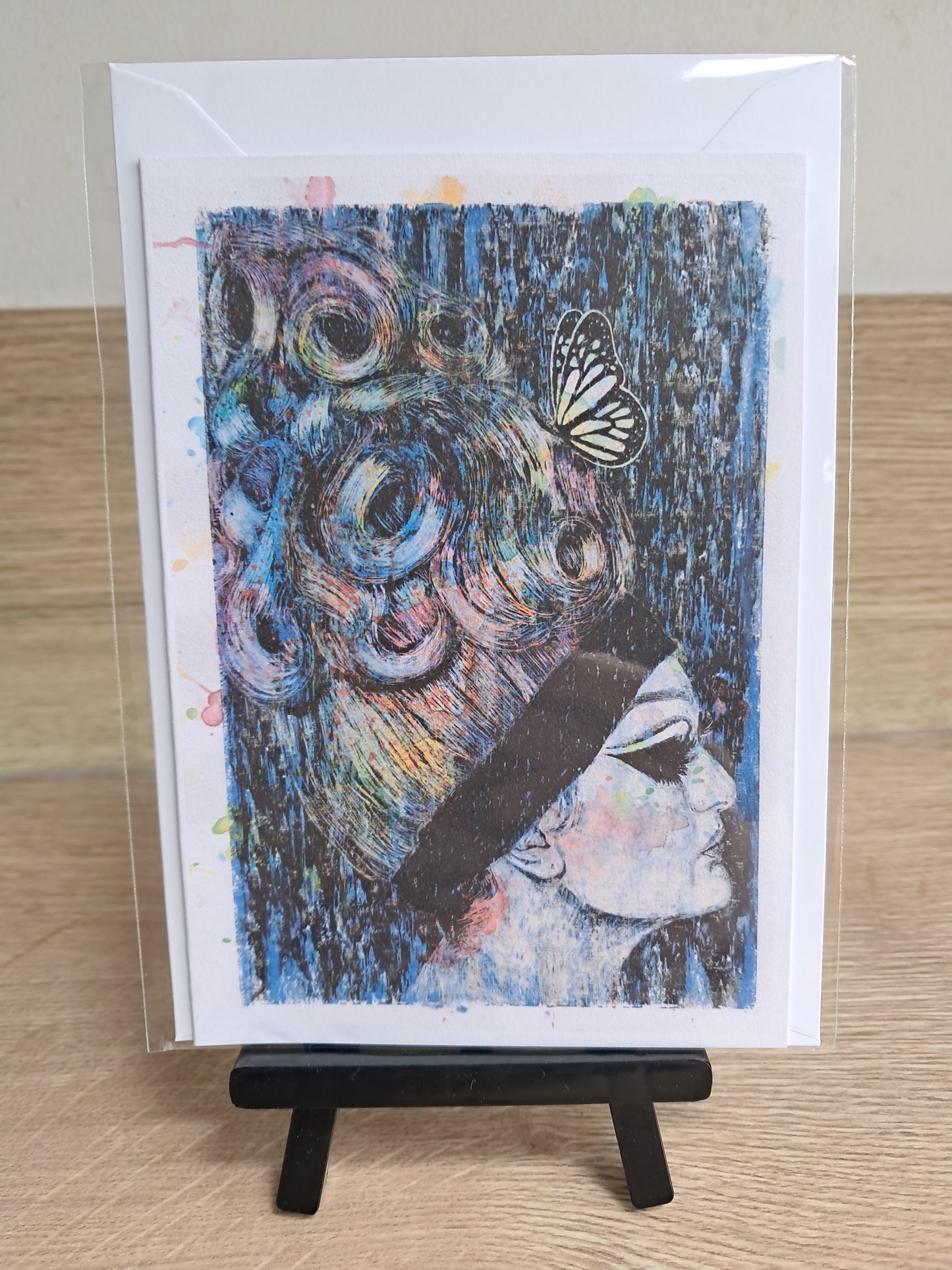 Glamour Queen - Greetings Card by Hannah Hildebrand