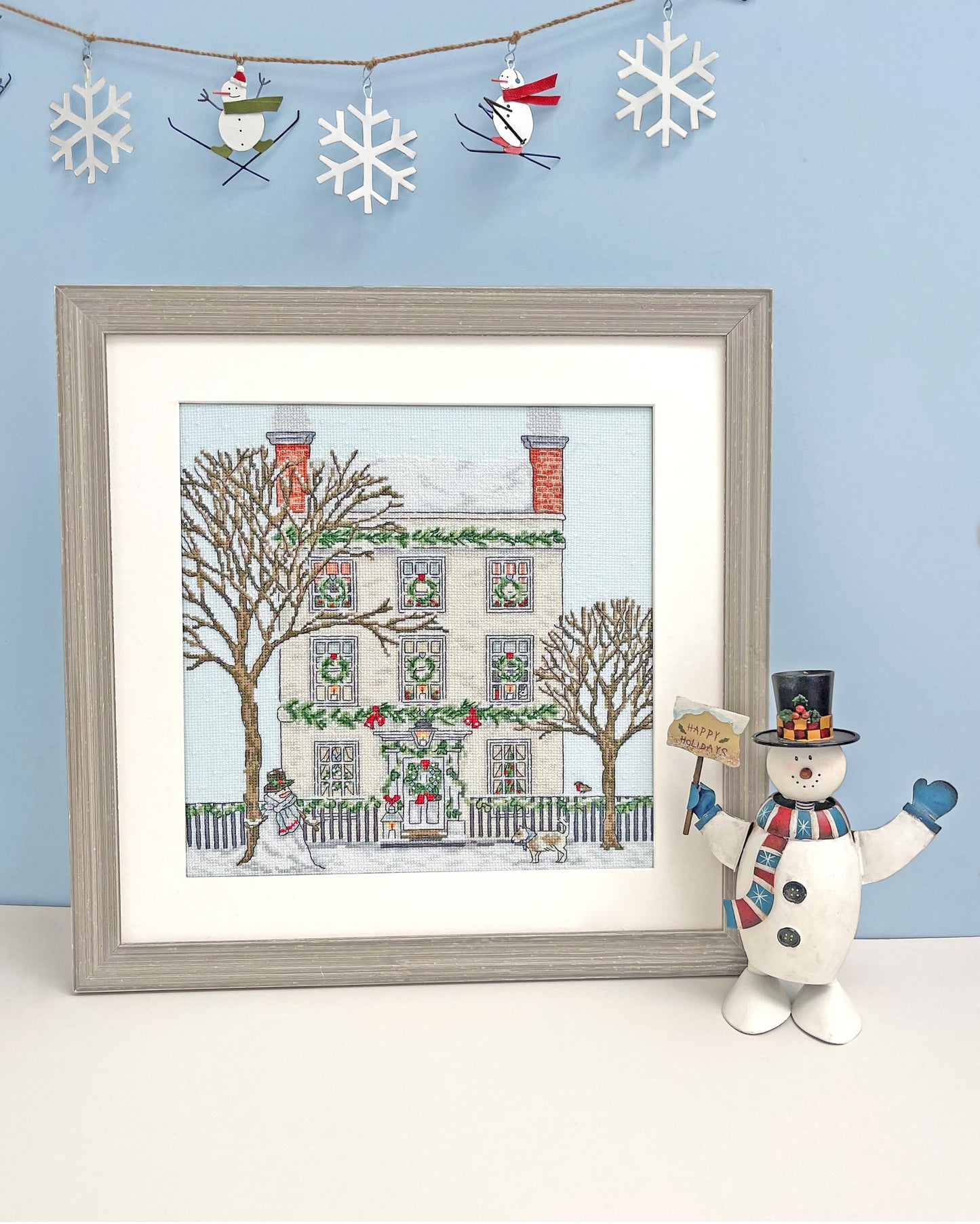 Christmas Townhouse - Bothy Threads Cross Stitch Kit XSS31