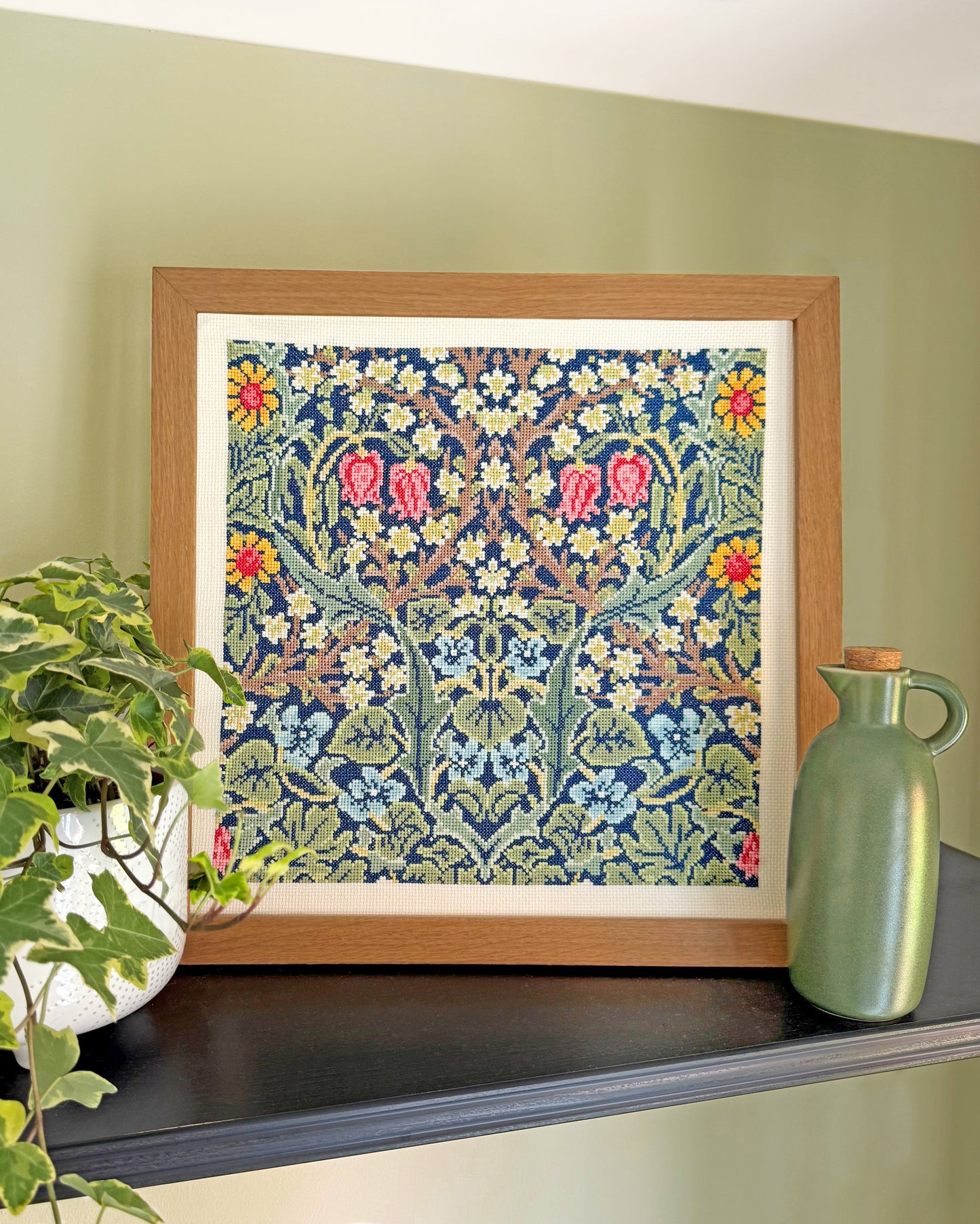 Blackthorn - William Morris - Bothy Threads Cross Stitch Kit XAC27