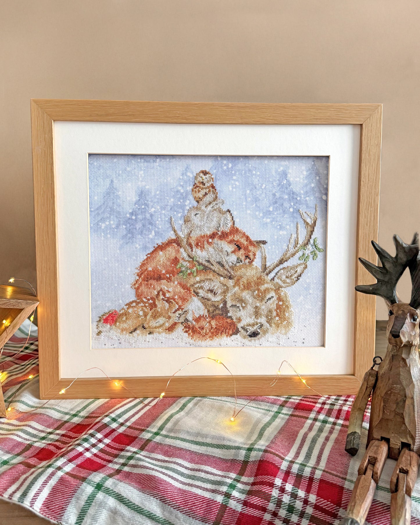 Comfort And Joy - Bothy Threads Cross Stitch Kit XHD157