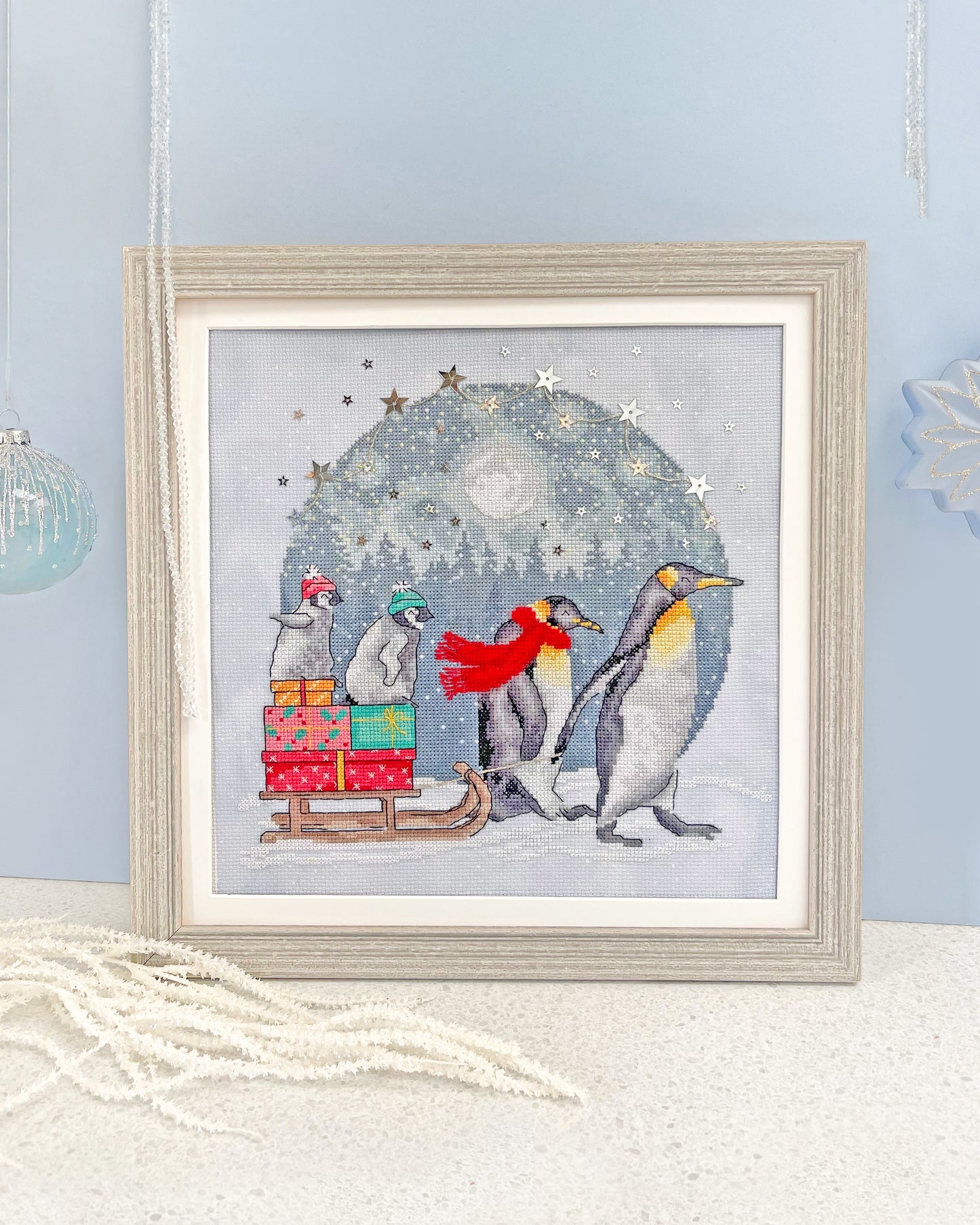 Winter Waddle - Bothy Threads Cross Stitch Kit XJS3