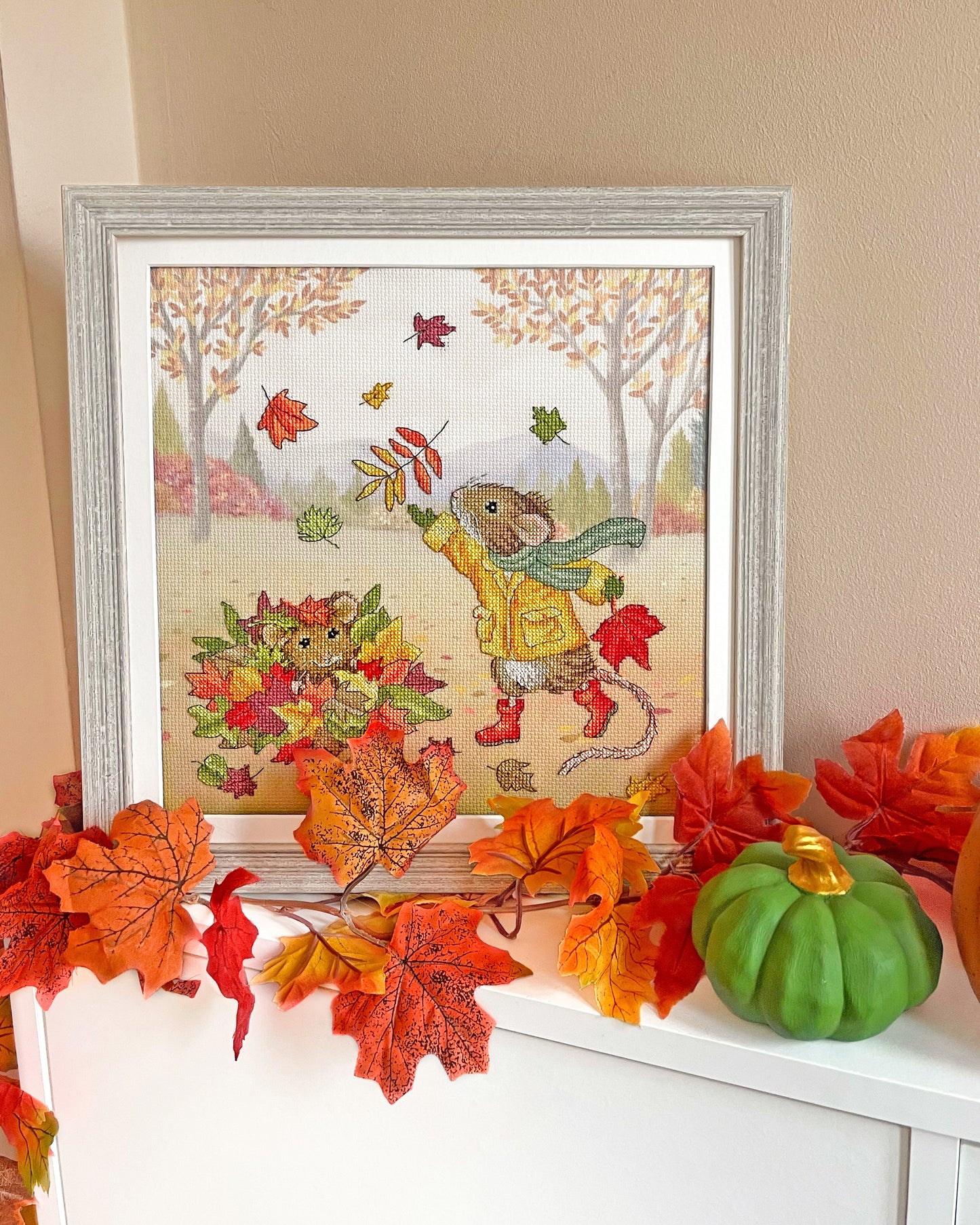 Fall Friends - Bothy Threads Cross Stitch Kit XSS32